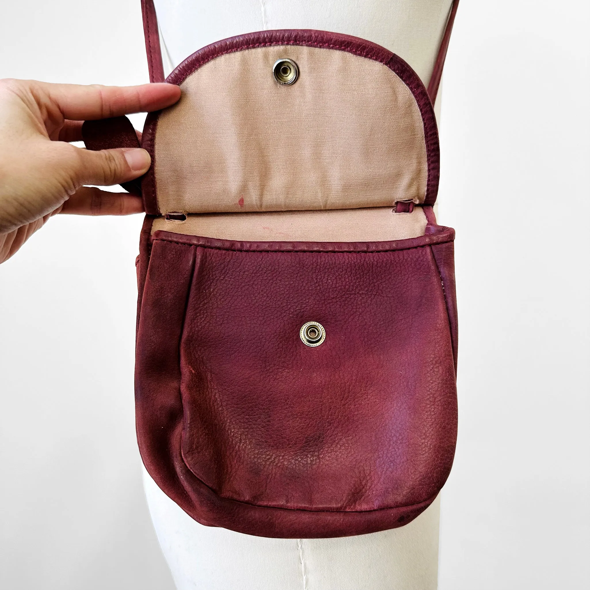 1970s Reddish Leather Double-Sided Snap Button Purse