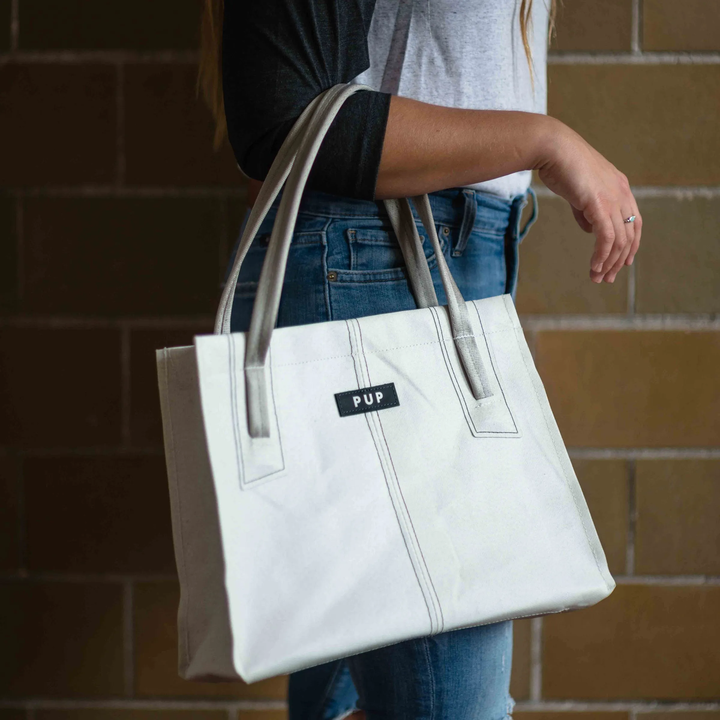 Refugee Flag Executive Hand Bag